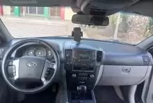 للبيع كيا سارنتو 2009
