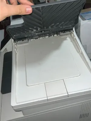 Color LaserJet Pro MFP M181fw طابعة للبيع 2000درهم