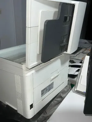 Color LaserJet Pro MFP M181fw طابعة للبيع 2000درهم