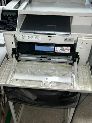 Color LaserJet Pro MFP M181fw طابعة للبيع 2000درهم