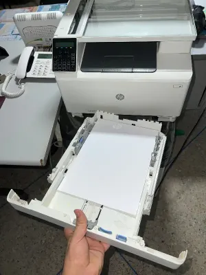 Color LaserJet Pro MFP M181fw طابعة للبيع 2000درهم